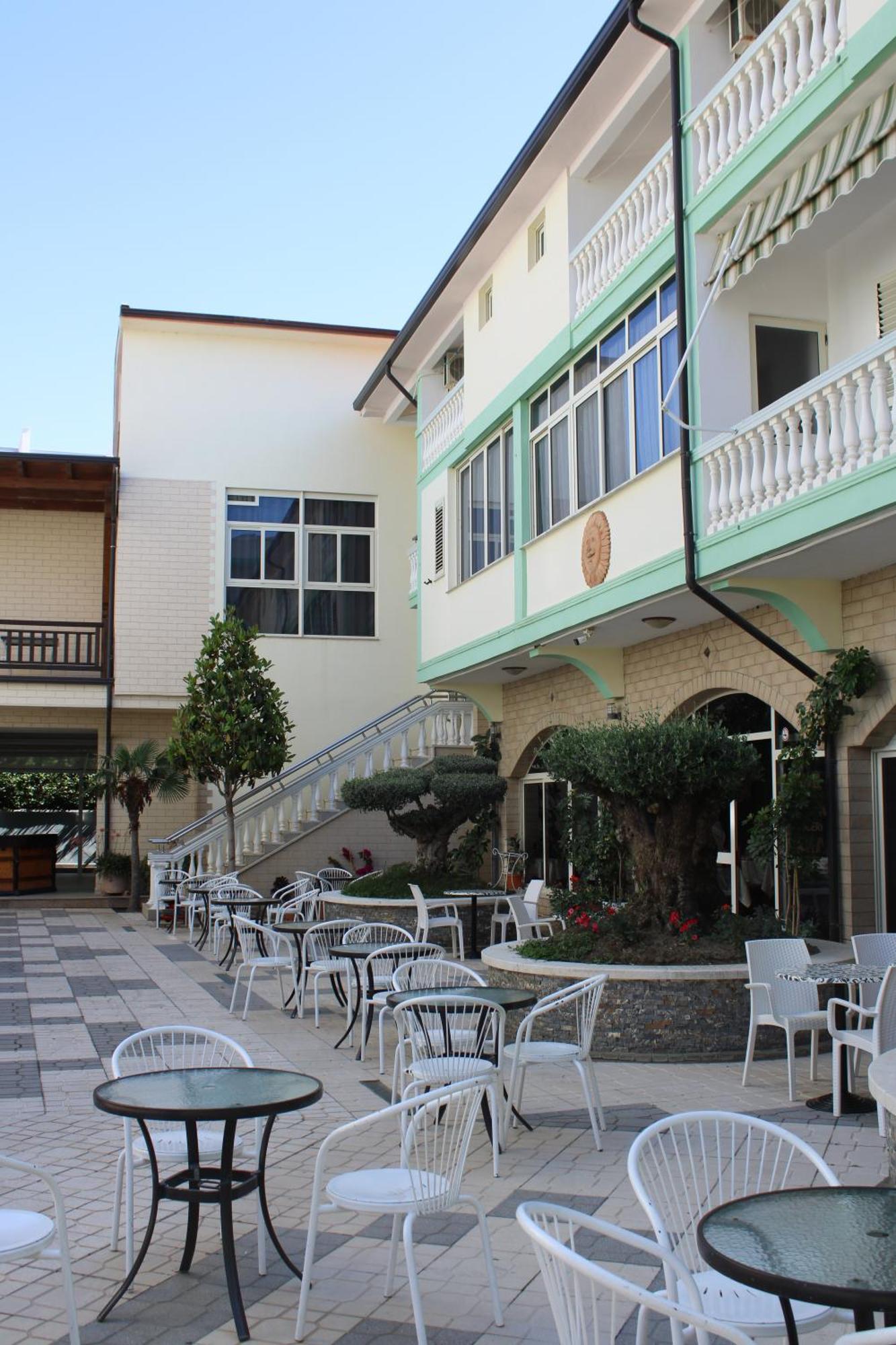 Kompleksi Jakaj Velipojë Exterior foto
