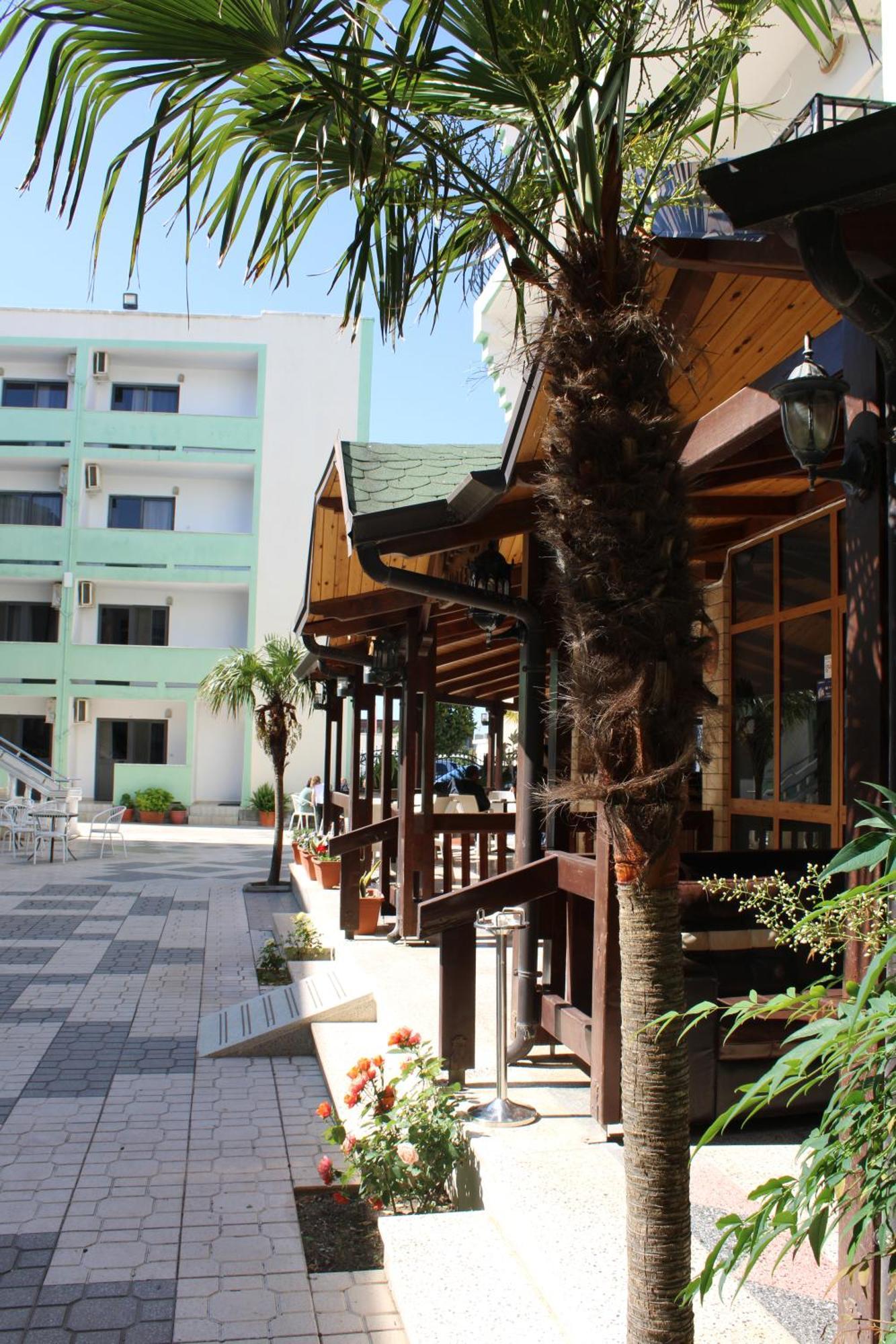 Kompleksi Jakaj Velipojë Exterior foto